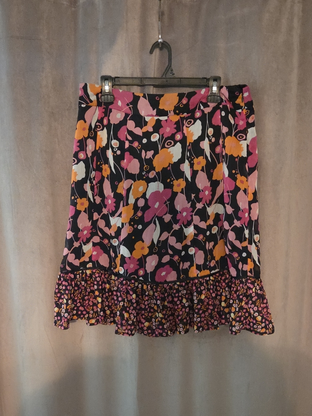 Jessica Size 14 Black Floral Mini Skirt with Pink & Yellow Blossoms